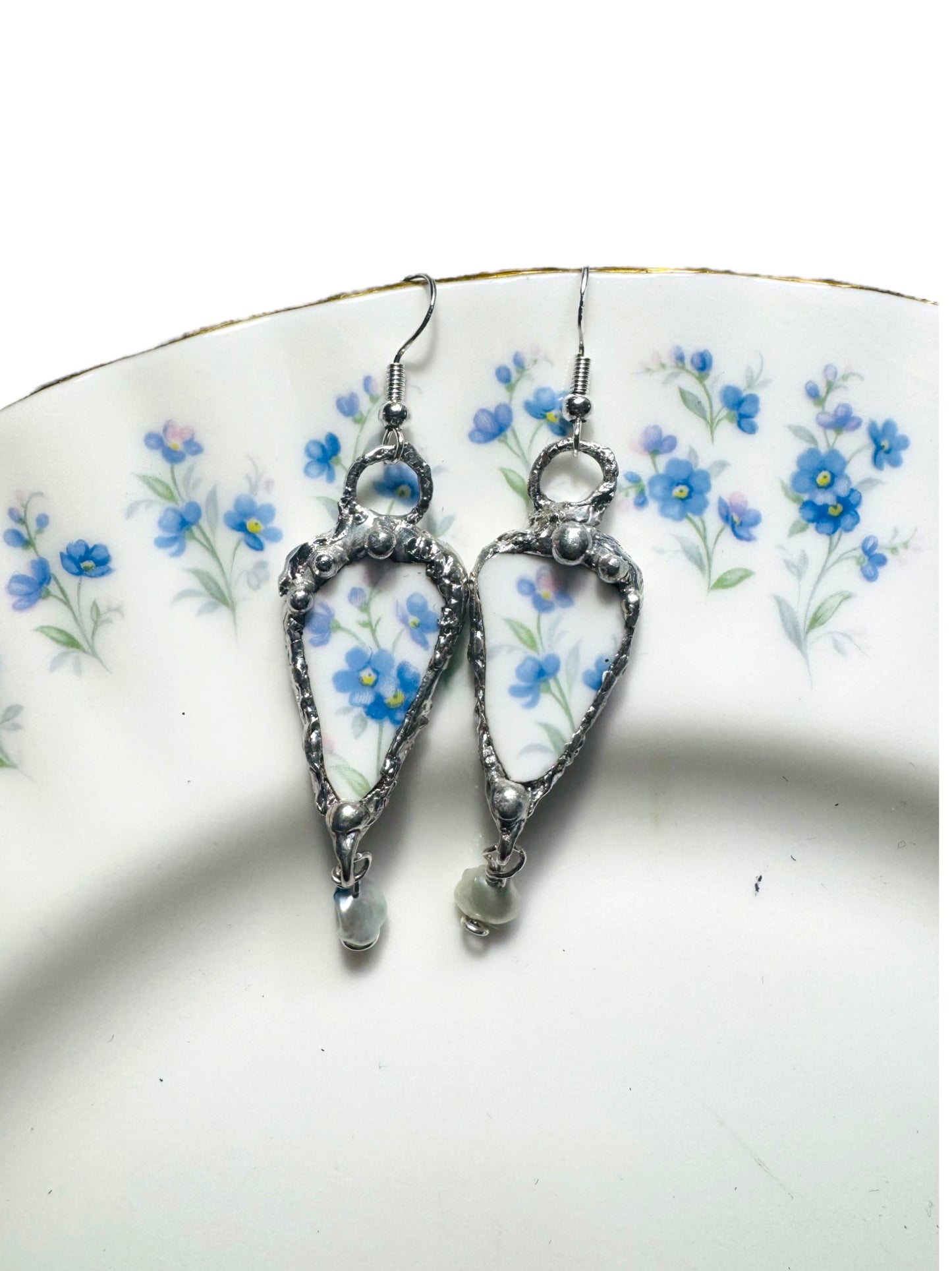 Royal Albert '76 Memory Lane Earrings W/ Silver Blend Bezel & Freshwater Pearls