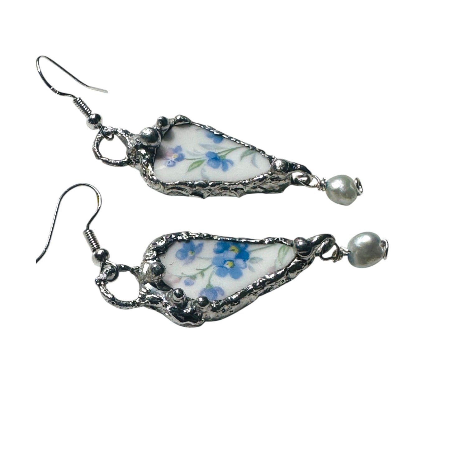 Royal Albert '76 Memory Lane Earrings W/ Silver Blend Bezel & Freshwater Pearls