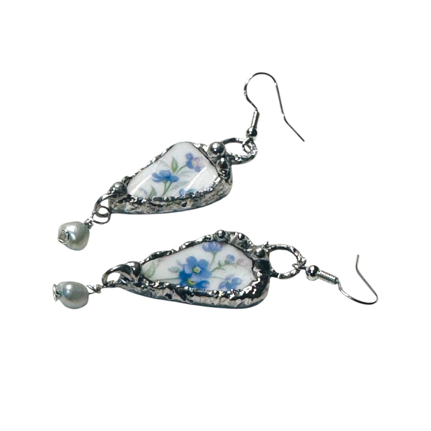 Royal Albert '76 Memory Lane Earrings W/ Silver Blend Bezel & Freshwater Pearls