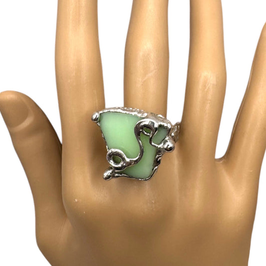Uranium Glass Cocktail Statement Ring Glows W/ UV Light Size 8